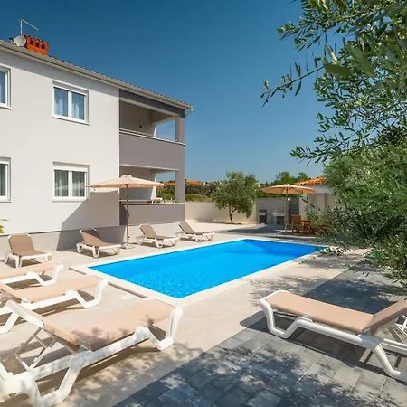 Zdenka With Common Pool Guest house