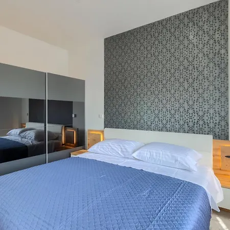 Zdenka With Common Pool 3* 梅杜林