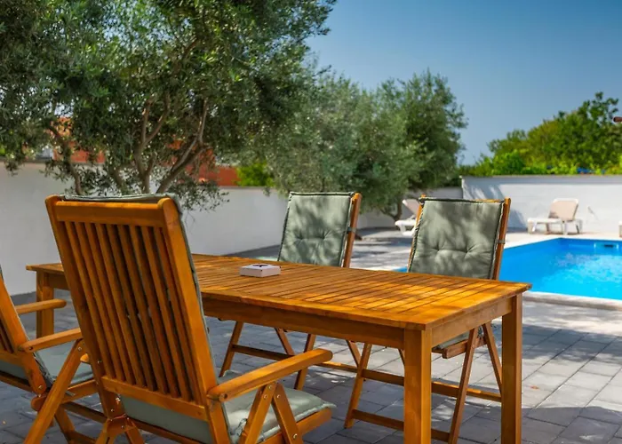 Gostinjska kuća Zdenka With Common Pool 3*