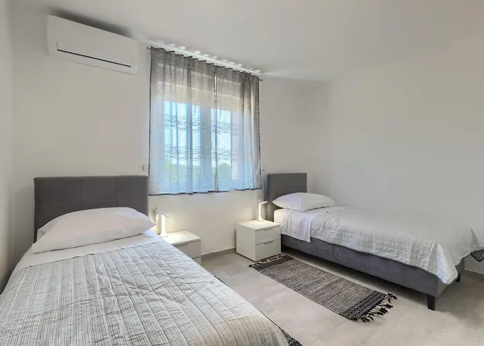 Gostinjska kuća Zdenka With Common Pool